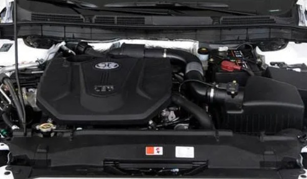 奔騰b70發(fā)動機是什么發(fā)動機 1.5T和2.0T發(fā)動機(2.0T馬力可達224匹)