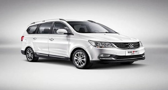 寶駿730油耗多少錢(qián)一公里，6.8L/100km居家代步首選車(chē)型