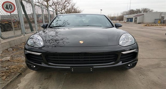 保時(shí)捷卡宴混動(dòng)好還是油的好，混動(dòng)油耗更實(shí)惠