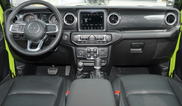 牧馬人安全性能怎么樣 主動安全配置豐富(搭載四個(gè)氣囊)