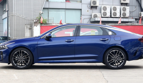 起亞k5油耗多少真實(shí)油耗 百公里油耗9.5L(油耗一公里8毛錢(qián))