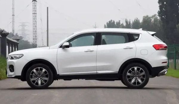 昂科拉和哈弗h6哪個(gè)值得買 哈弗h6馬力可達(dá)211匹(車身長(zhǎng)達(dá)4683mm)