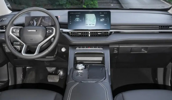 昂科拉和哈弗h6哪個(gè)值得買 哈弗h6馬力可達(dá)211匹(車身長(zhǎng)達(dá)4683mm)