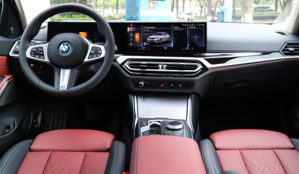 寶馬i3純電動(dòng)車(chē)價(jià)格 2022款寶馬i3售價(jià)30萬(wàn)(落地32萬(wàn))