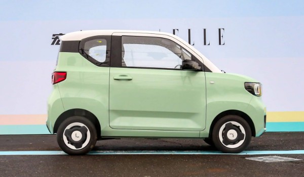 宏光五菱mini 2022款價(jià)格 2022款宏光mini售價(jià)3萬(落地3萬)