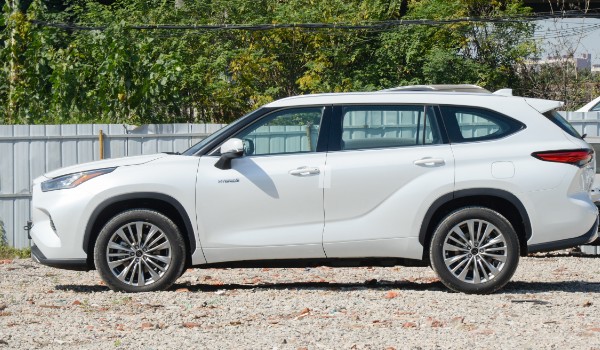 漢蘭達(dá)油電混合車型報價 2022款漢蘭達(dá)混動售價26萬(分期首付8萬)