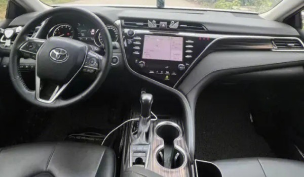 豐田凱美瑞油電混合2022款報(bào)價(jià) 2022款凱美瑞混動(dòng)18萬(wàn)(落地20萬(wàn))