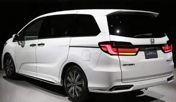 本田奧德賽混動(dòng)價(jià)格與圖片 2022款?yuàn)W德賽混動(dòng)售價(jià)22萬(wàn)(落地25萬(wàn))