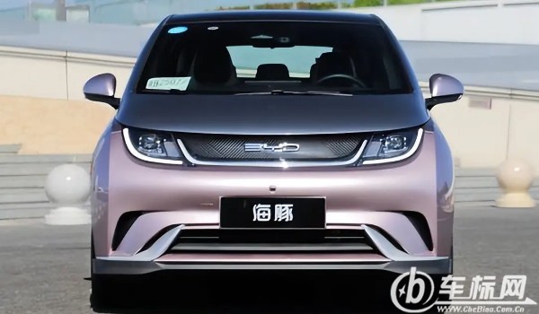 比亞迪海豚純電動(dòng)報(bào)價(jià)多少 海豚新車售價(jià)11萬(wàn)(分期首付3萬(wàn))