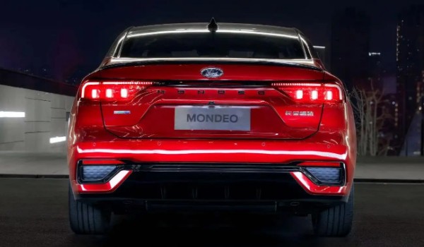 福特蒙迪歐圖片報(bào)價(jià) 2023款蒙迪歐售價(jià)21萬(wàn)(落地價(jià)24萬(wàn))