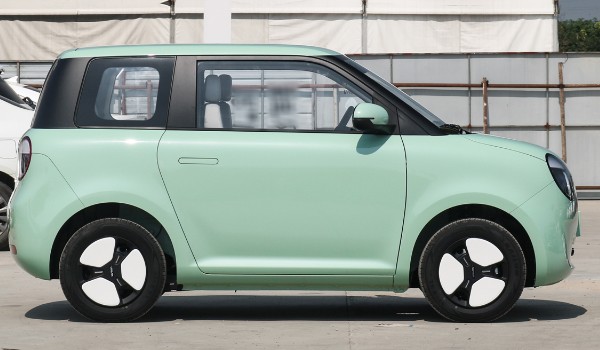 長(zhǎng)安lumin2022款報(bào)價(jià)及圖片 2022款長(zhǎng)安lumin售價(jià)4萬(分期首付1萬)