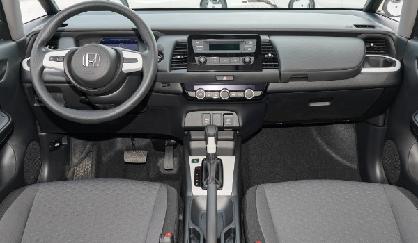 本田飛度2022款自動(dòng)擋多少錢 飛度自動(dòng)擋售價(jià)9萬(分期首付2萬)