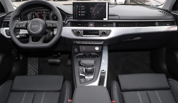 奧迪a4l新車價(jià)格多少 2022款?yuàn)W迪a4l售價(jià)25萬(wàn)(分期首付7萬(wàn))