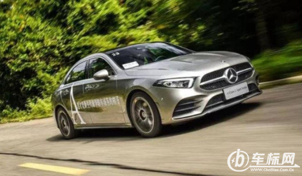 奔馳a級(jí)車(chē)型有哪些 奔馳a級(jí)車(chē)型有兩款（奔馳A180，奔馳A200L）