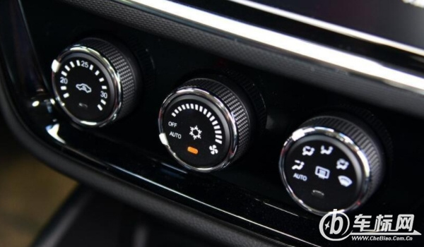 汽車停車的時候可以開空調嗎 可以使用空調（保持發(fā)動機運行）