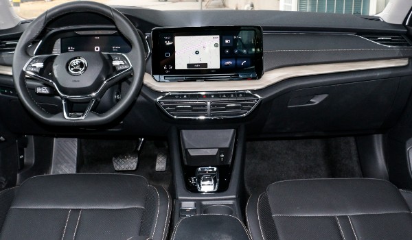 斯柯達(dá)明銳油耗多少真實(shí)油耗 百公里油耗6.8L(油耗一公里5毛錢(qián))