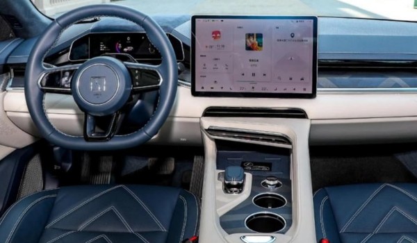 極氪001分期購(gòu)買(mǎi)價(jià)格多少 分期首付9萬(wàn)(36期月供6270元)