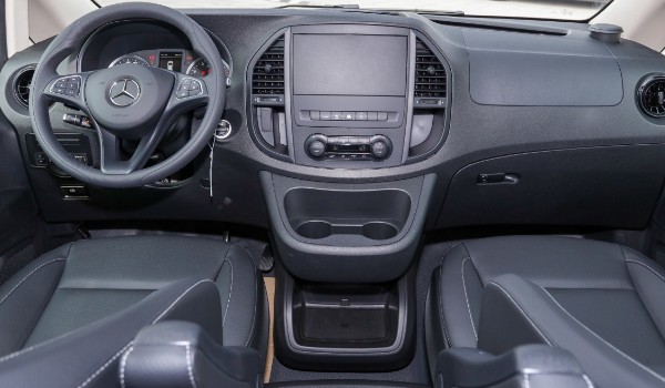 奔馳威霆這個車怎么樣啊 輸出馬力可達211匹(油耗實測11.5L)