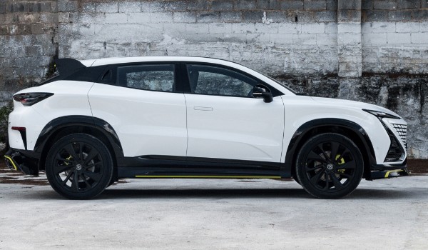 2022款長安unit怎么樣 油耗實測9.3L(馬力可達(dá)233匹)