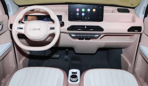 熊貓迷你電動(dòng)汽車報(bào)價(jià)及圖片 2023款熊貓迷你售價(jià)3萬(分期首付1萬)