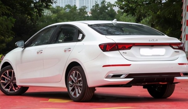 起亞k3的油耗是多少 油耗實(shí)測7.5L(油耗一公里5毛錢)