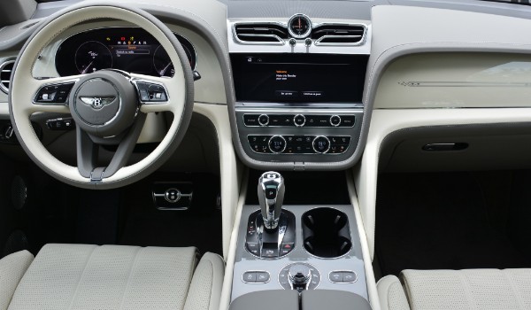 賓利添越2023年新款價(jià)格及圖片 2023款添越售價(jià)310萬(wàn)(分期首付93萬(wàn))