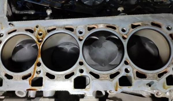 本田英仕派動(dòng)力怎么樣 馬力可達(dá)194匹(搭載兩款發(fā)動(dòng)機(jī))