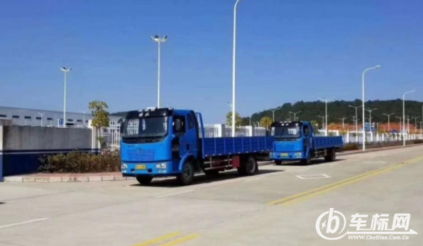 b1和b2駕照的區(qū)別 準(zhǔn)駕車(chē)型和考試要求不同（可以駕駛不同車(chē)型）