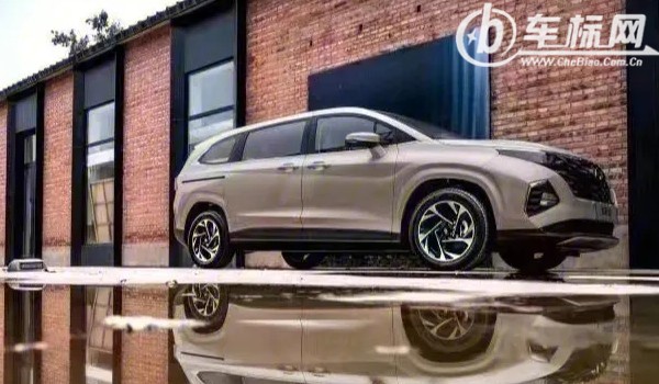 現(xiàn)代庫(kù)斯途首付多少錢 分期首付5萬(36期月供3925元)