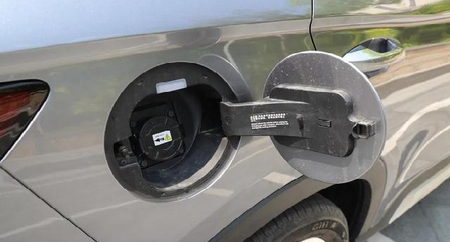 比亞迪dmi可以一直不充電嗎，可以不充電你相信嗎？