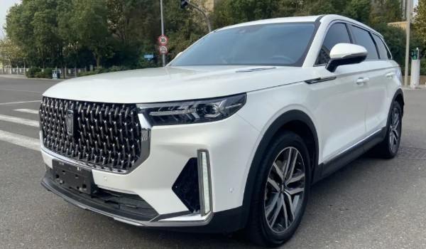 奔騰t99和瑞虎8哪個(gè)好 奔騰t99動(dòng)力更強(qiáng)(車長4.8米)