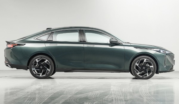 逸達(dá)新車多少錢一輛 新車售價8萬一輛(分期首付2萬)