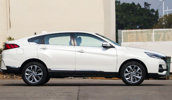 啟辰t90油耗大約多少 百公里油耗8.5L(一公里消耗6毛錢(qián))