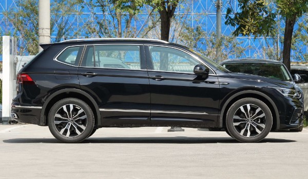 途觀l2023款最新價(jià)格圖片 新款17萬元一輛(分期首付5萬)