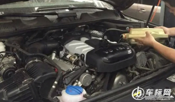 汽車大保養(yǎng)做些什么項(xiàng)目 更換機(jī)油、三濾、變速箱潤(rùn)滑油、火花塞等