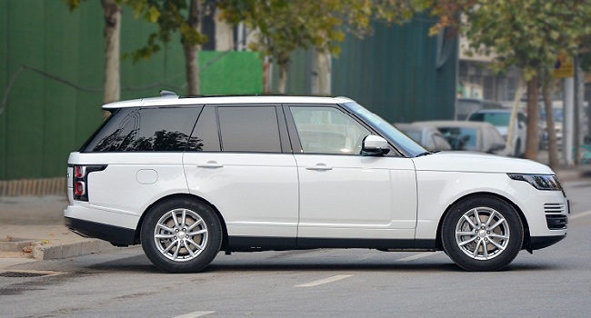 路虎攬勝2022款報價及圖片，售價區(qū)間142.8萬-332.8萬元