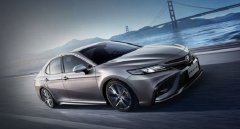 凱美瑞2.0豪華版落地價(jià)2022，指導(dǎo)價(jià)區(qū)間為17.98萬(wàn)-26.98萬(wàn)