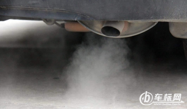 汽車尾氣超標(biāo)怎么解決 更換火花塞、三元催化器、進(jìn)排氣系統(tǒng)