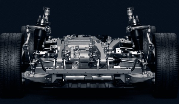 蔚來(lái)ec7配置參數(shù)如何 車長(zhǎng)4.9米(續(xù)航可達(dá)635km)