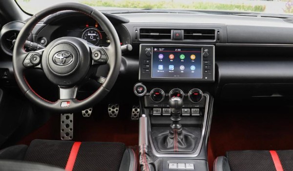 豐田86二手多少錢 僅需要花費(fèi)15萬(wàn)(表顯里程0.48萬(wàn)公里)