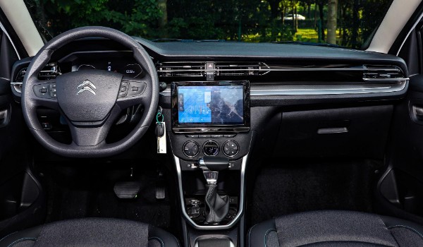 雪鐵龍c3xr安全性高嗎 主動安全配置齊全(搭載6個氣囊)
