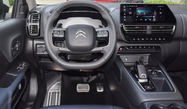 天逸c5油耗一公里多少錢(qián) 消耗6毛錢(qián)(排量影響油耗)