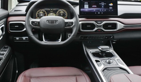 豪越油耗一公里多少錢(qián) 油耗一公里7毛錢(qián)(排量影響油耗)