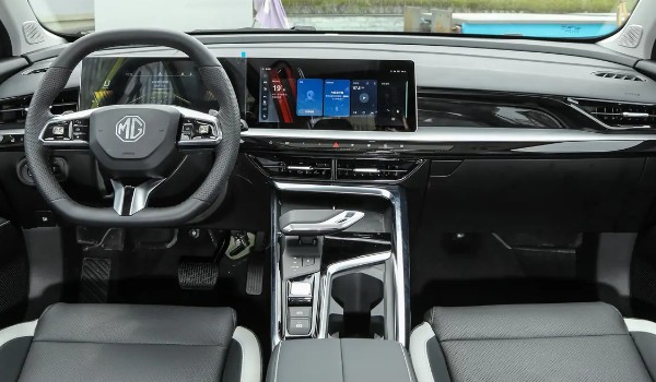 mg5天蝎座這款車怎么樣 油耗實(shí)測8L(馬力可達(dá)181匹)