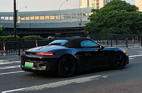 定價多少你會買！純電保時捷718亮相國內(nèi)：已上正式牌照