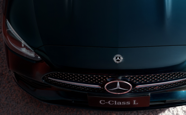 2022款奔馳C級上市 整體外觀變動不大 起售價33.15萬