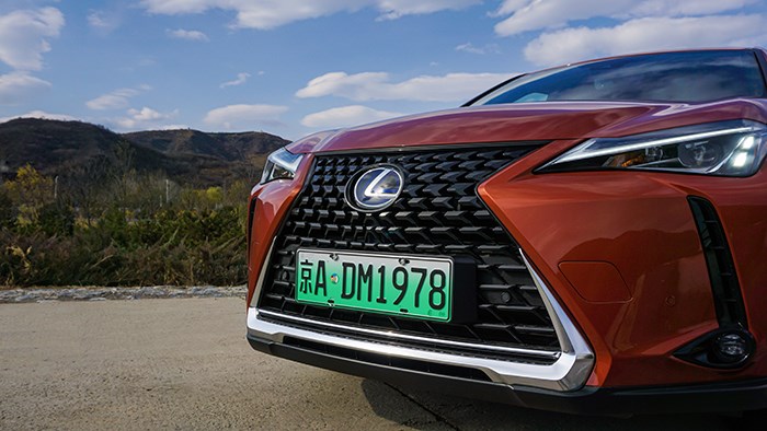 換個(gè)角度的選擇 雷克薩斯UX300e評(píng)測(cè)