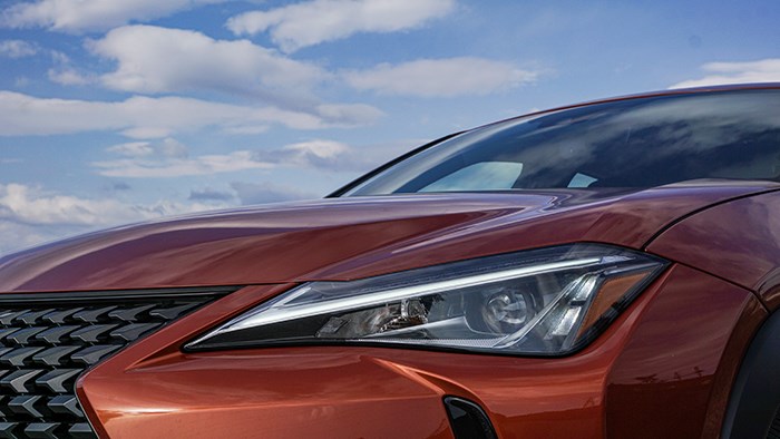 換個(gè)角度的選擇 雷克薩斯UX300e評(píng)測(cè)