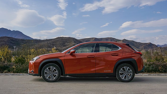 換個(gè)角度的選擇 雷克薩斯UX300e評(píng)測(cè)