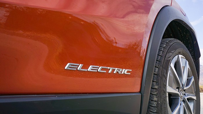 換個(gè)角度的選擇 雷克薩斯UX300e評(píng)測(cè)